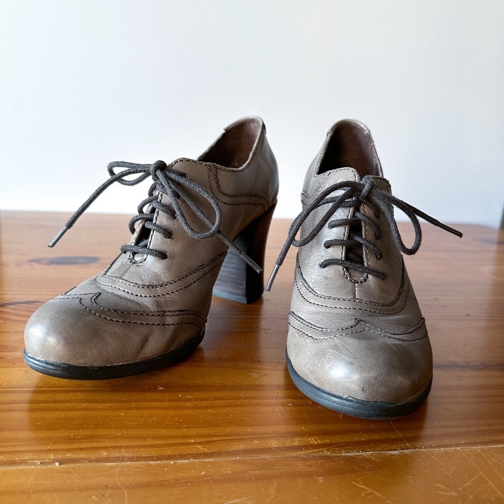 Born Lisandra Taupe Oxford Ankle Booties